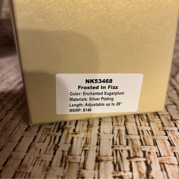 🐾 Frosted In Fizz 🐾 - Picture 3 of 3